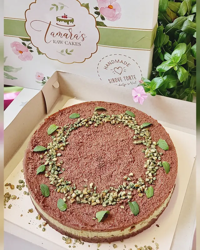 Čokoladna raw torta sa nanom i avokadom